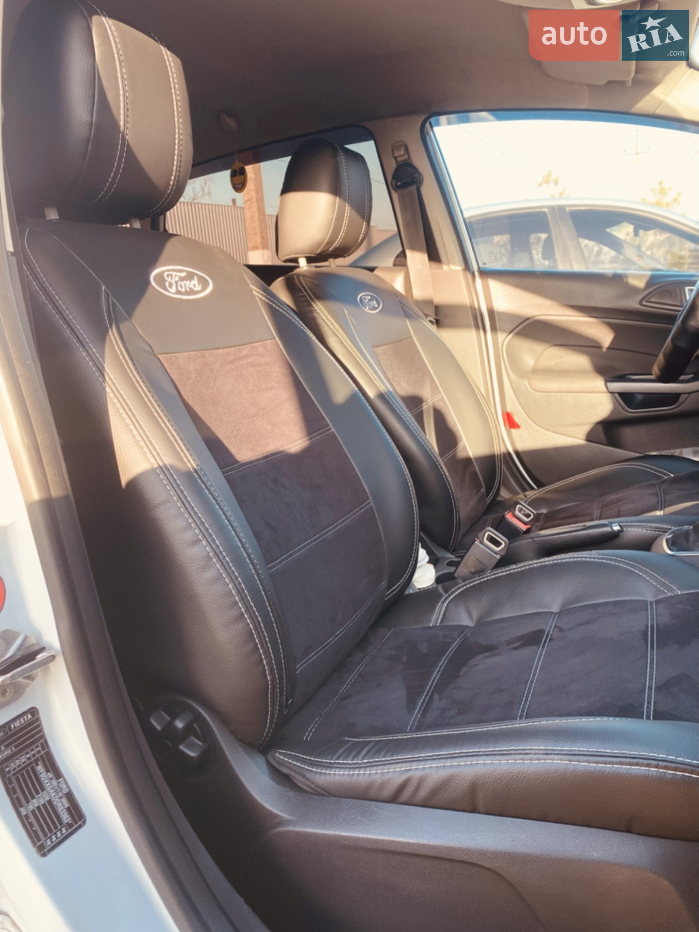 2013 Ford Fiesta - мініатюра 33