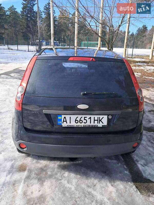 Хэтчбек Ford Fiesta 2006 в Киеве