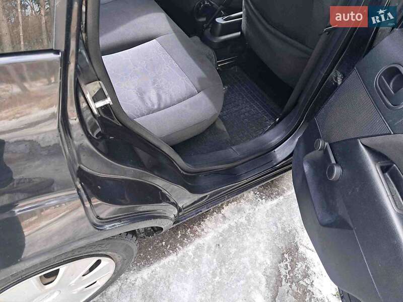 Хэтчбек Ford Fiesta 2006 в Киеве