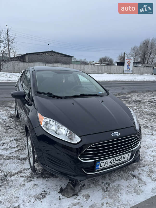 Седан Ford Fiesta 2018 в Черкассах