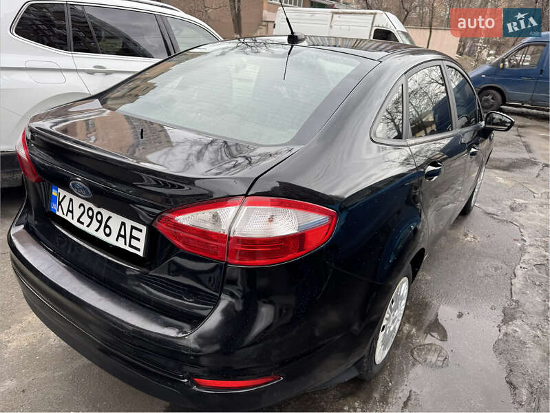 Седан Ford Fiesta 2018 в Києві