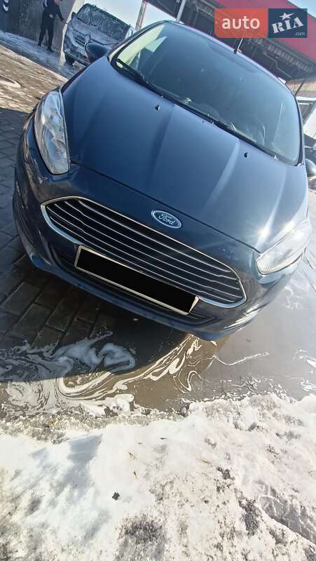 Хэтчбек Ford Fiesta 2013 в Ровно