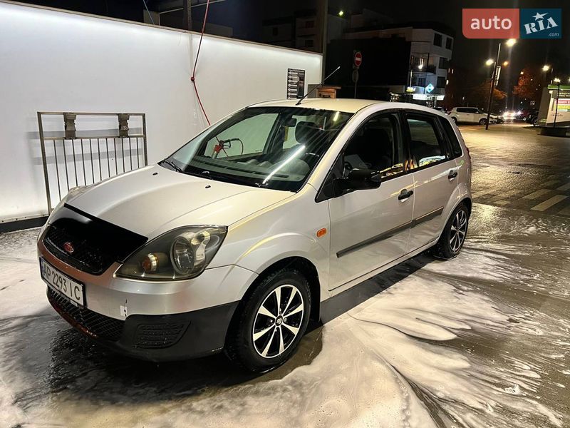 Хетчбек Ford Fiesta 2007 в Ужгороді