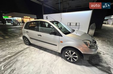 Хэтчбек Ford Fiesta 2007 в Ужгороде