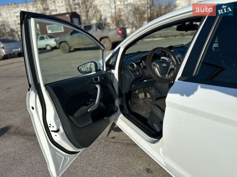 Хетчбек Ford Fiesta 2012 в Запоріжжі