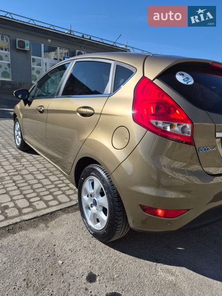 Хэтчбек Ford Fiesta 2011 в Стрые