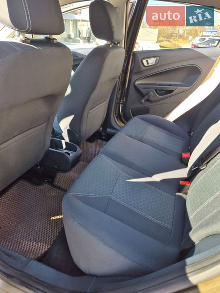 Хэтчбек Ford Fiesta 2011 в Стрые