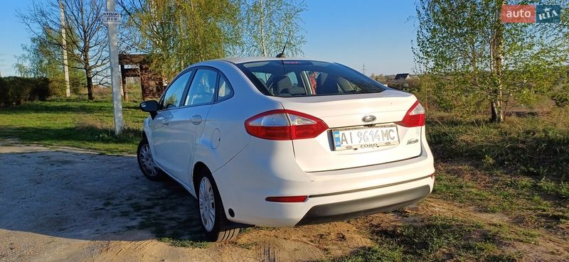 Седан Ford Fiesta 2018 в Києві