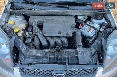 Хэтчбек Ford Fiesta 2008 в Киеве