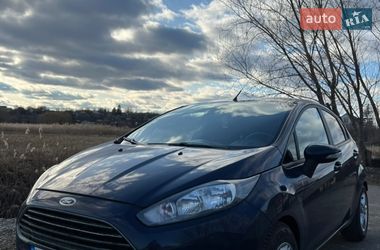 Хэтчбек Ford Fiesta 2015 в Рогани