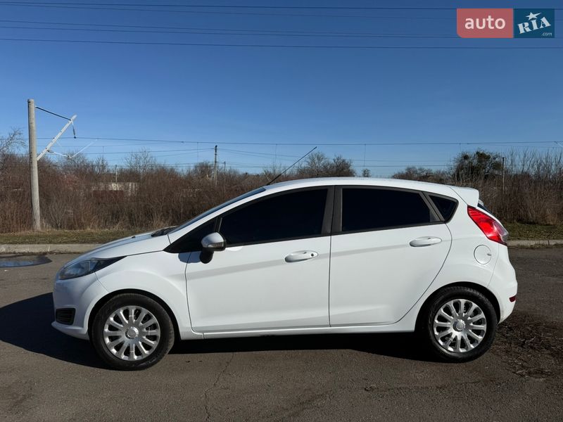 Хэтчбек Ford Fiesta 2017 в Смеле