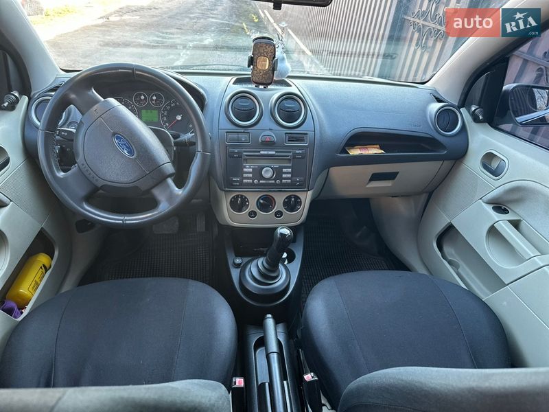 Хэтчбек Ford Fiesta 2006 в Житомире