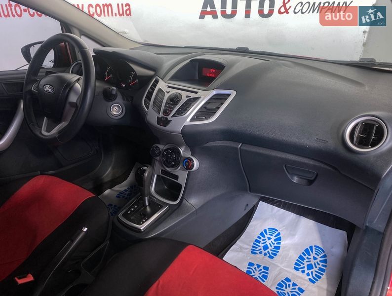 Хэтчбек Ford Fiesta 2011 в Львове