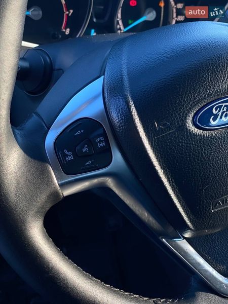 Хетчбек Ford Fiesta 2014 в Києві