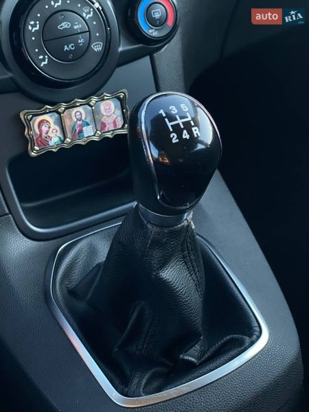 Хетчбек Ford Fiesta 2014 в Києві