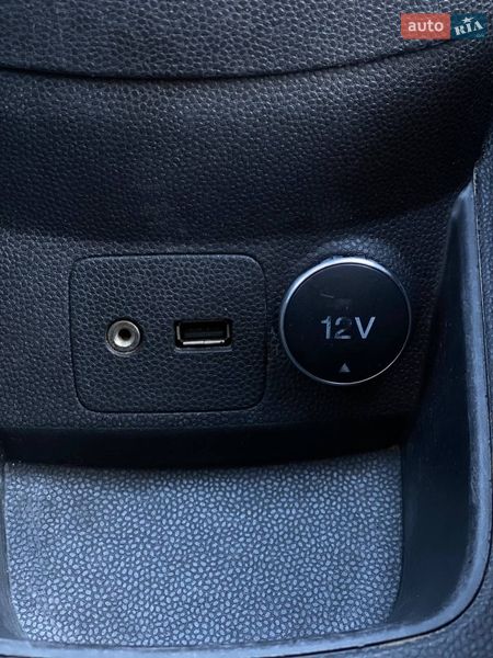 Хетчбек Ford Fiesta 2014 в Києві