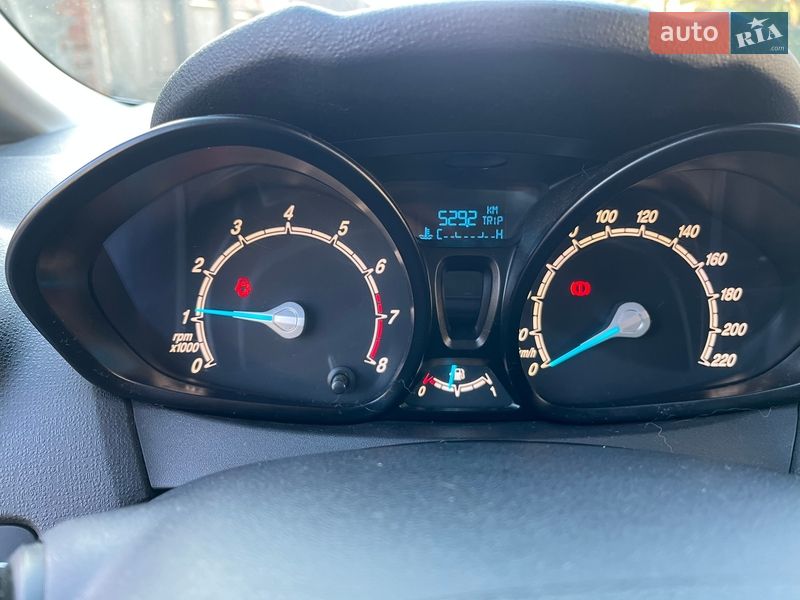 Хетчбек Ford Fiesta 2013 в Чинадієвому