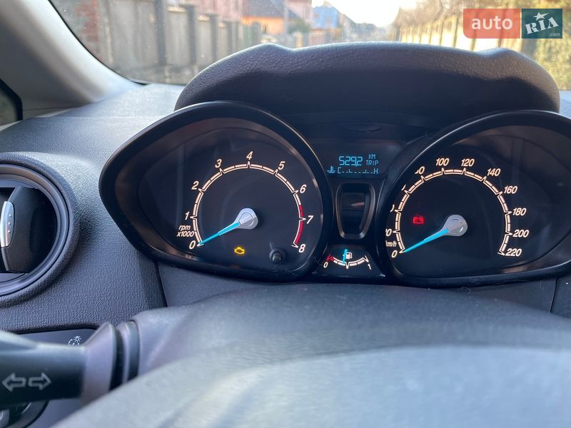 Хетчбек Ford Fiesta 2013 в Чинадієвому