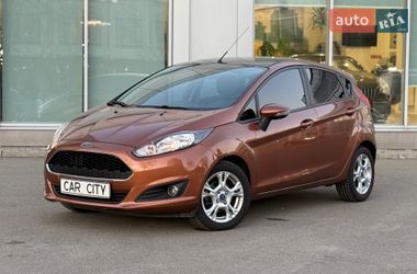 Хэтчбек Ford Fiesta 2016 в Киеве