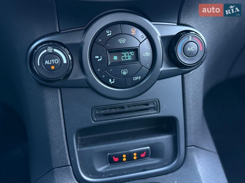 Хетчбек Ford Fiesta 2016 в Києві