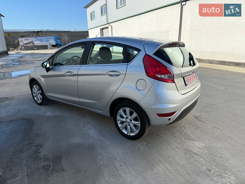 Хетчбек Ford Fiesta 2010 в Вінниці