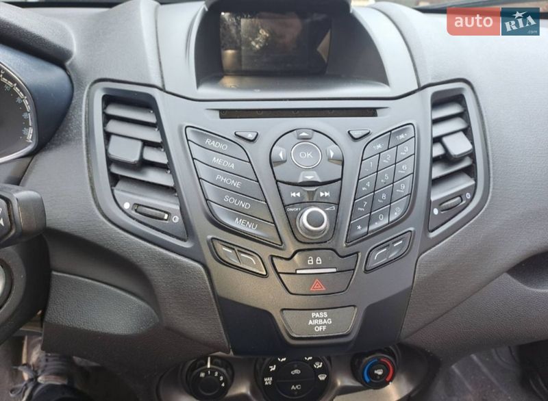 Седан Ford Fiesta 2017 в Києві