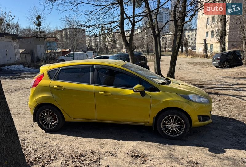 Хэтчбек Ford Fiesta 2013 в Киеве