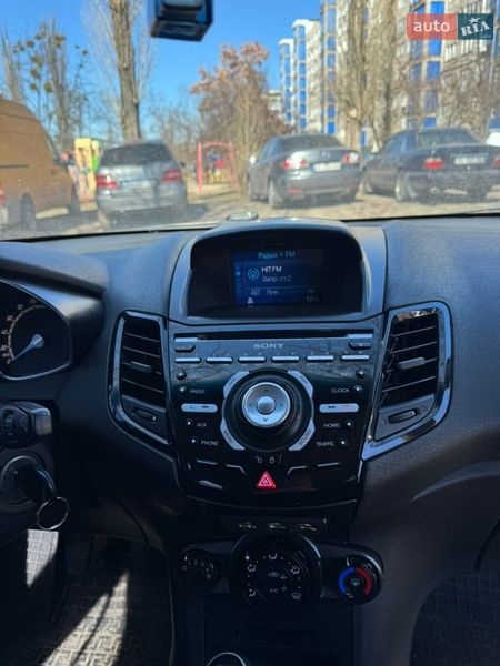 Хэтчбек Ford Fiesta 2013 в Киеве