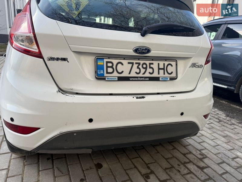 Хетчбек Ford Fiesta 2016 в Львові