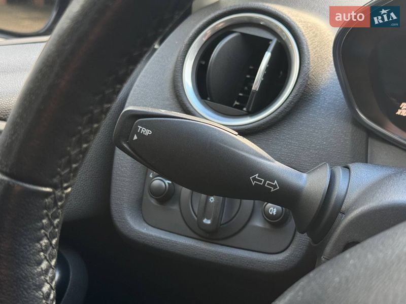 Хэтчбек Ford Fiesta 2016 в Киеве