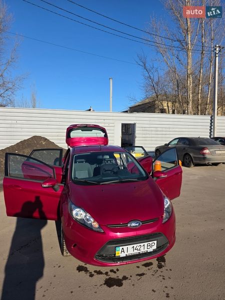 Хэтчбек Ford Fiesta 2011 в Ирпене