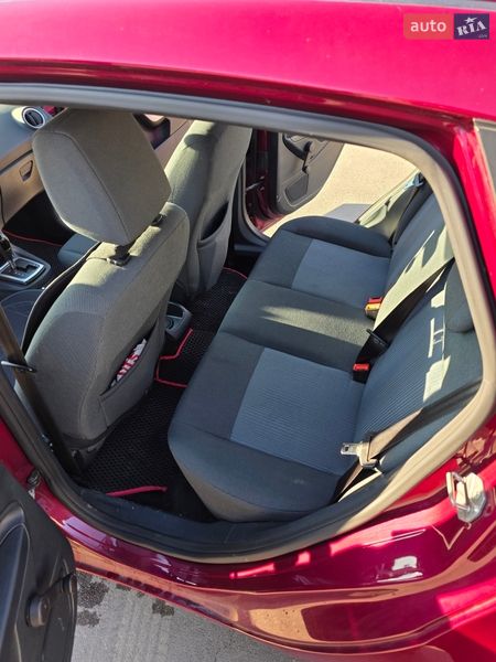 Хэтчбек Ford Fiesta 2011 в Ирпене