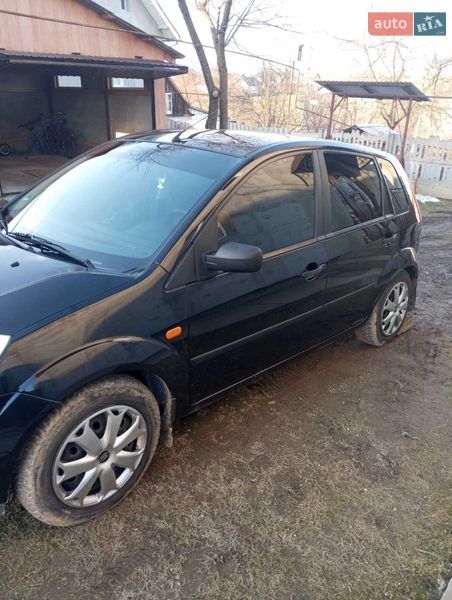 Хэтчбек Ford Fiesta 2004 в Ивано-Франковске