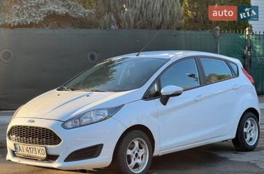 Хэтчбек Ford Fiesta 2016 в Киеве