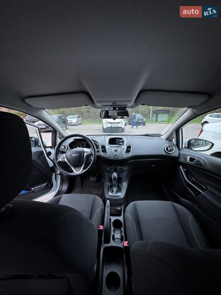 Хэтчбек Ford Fiesta 2013 в Киеве