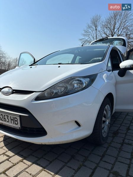 Хэтчбек Ford Fiesta 2010 в Любомле