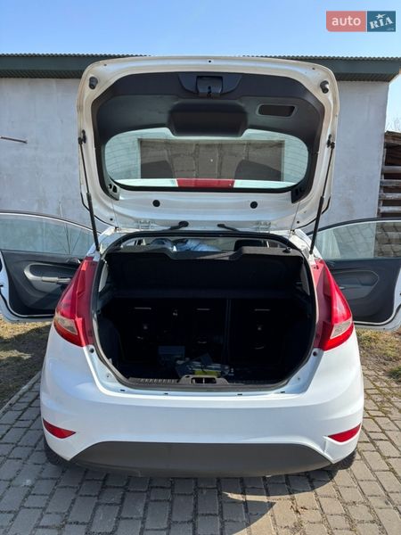 Хэтчбек Ford Fiesta 2010 в Любомле