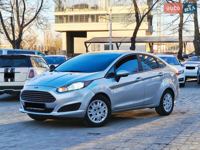 Седан Ford Fiesta 2019 в Днепре