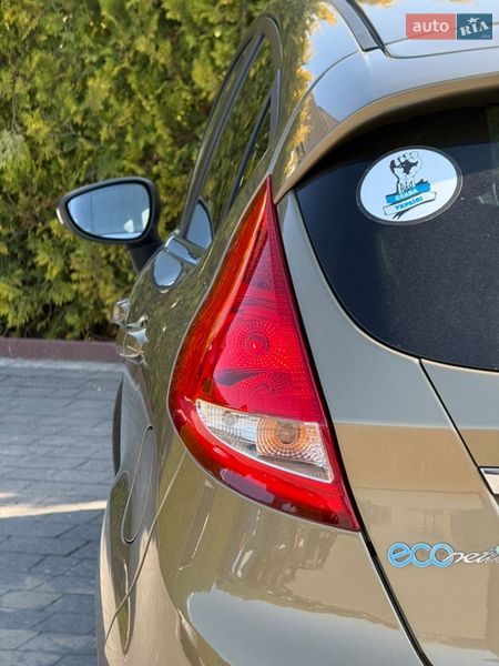 Хэтчбек Ford Fiesta 2011 в Стрые