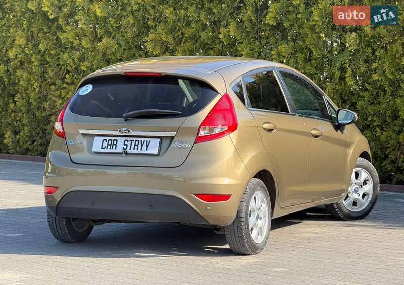 Хэтчбек Ford Fiesta 2011 в Стрые