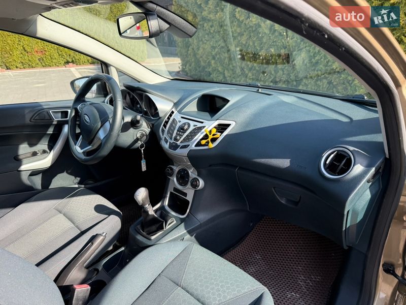 Хэтчбек Ford Fiesta 2011 в Стрые