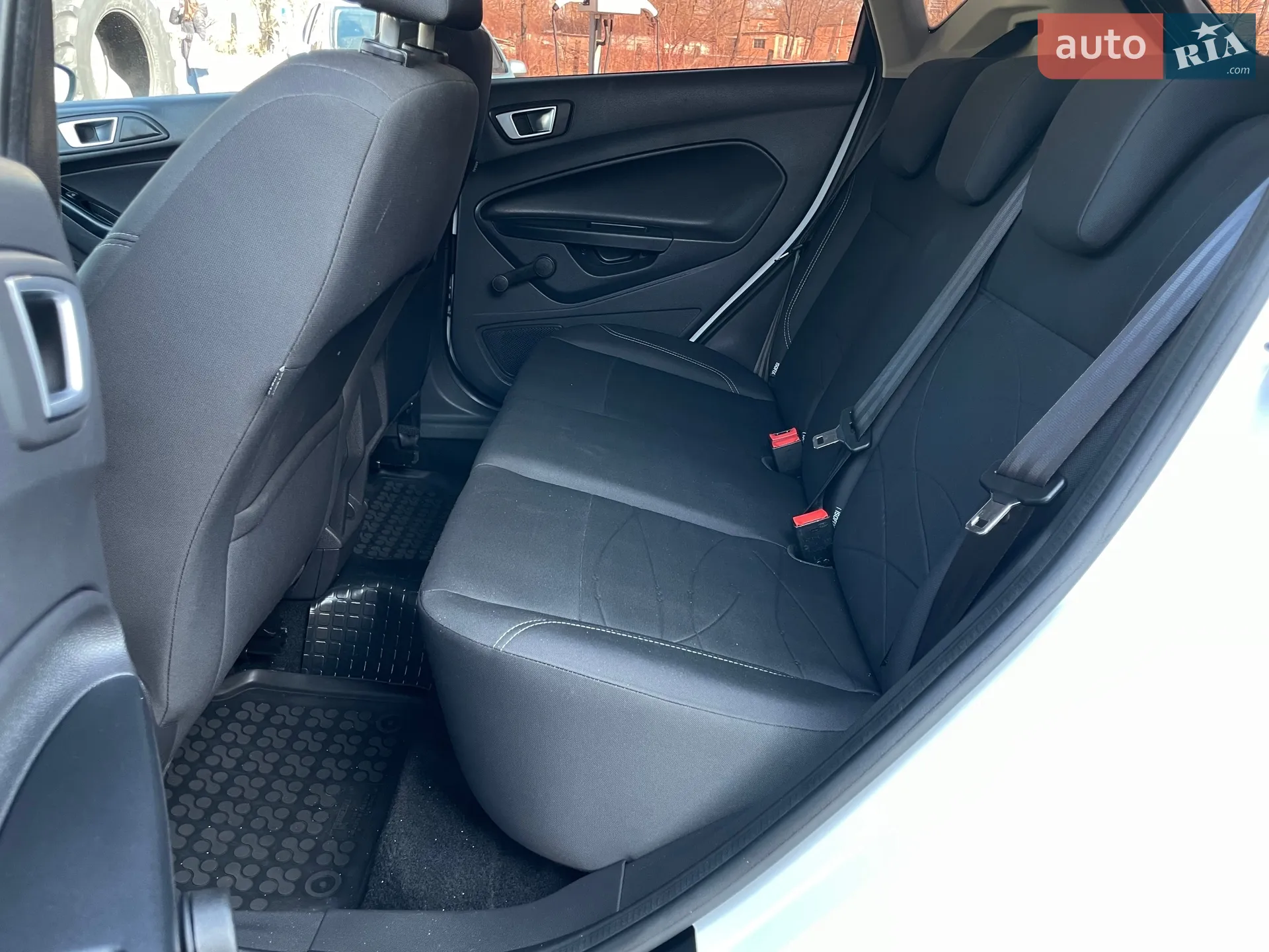 2017 Ford Fiesta - мініатюра 26