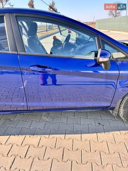 Хетчбек Ford Fiesta 2015 в Красилові