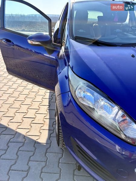 Хетчбек Ford Fiesta 2015 в Красилові