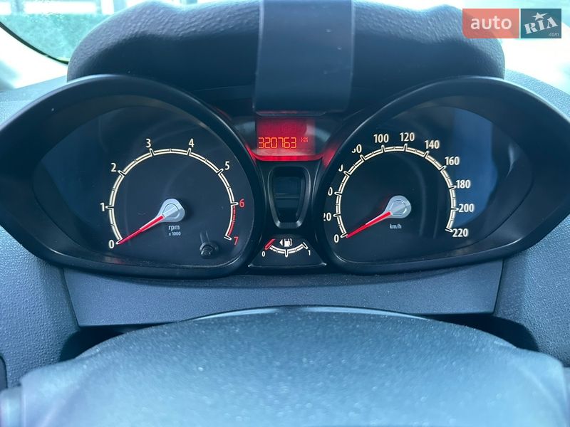 Хэтчбек Ford Fiesta 2012 в Киеве