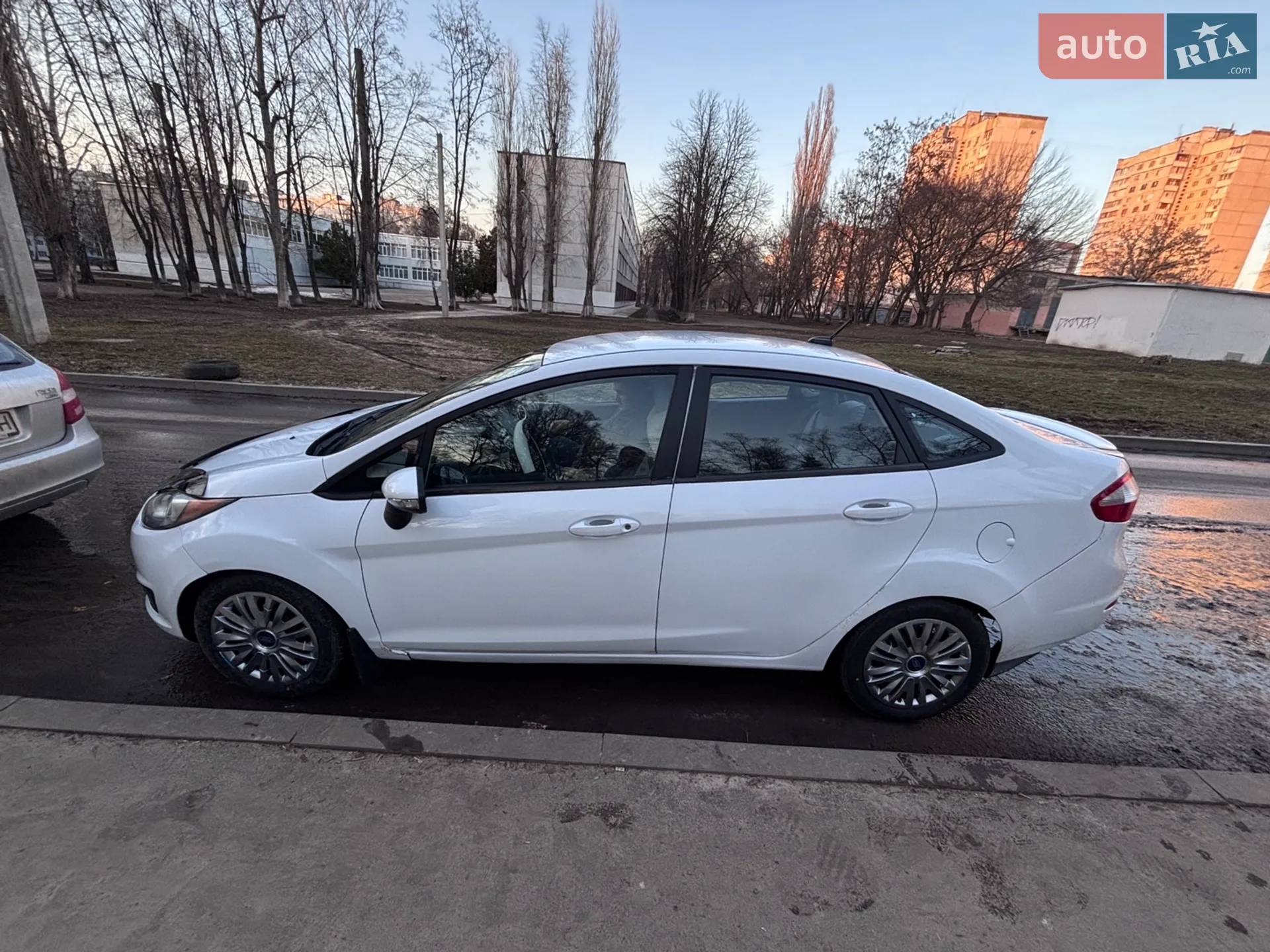 2019 Ford Fiesta - мініатюра 4
