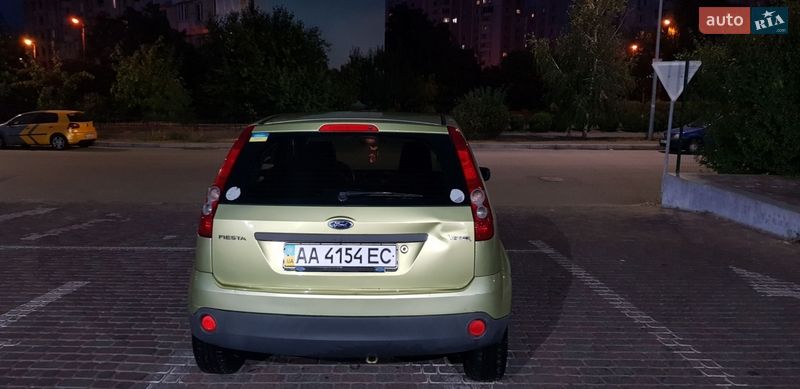Хэтчбек Ford Fiesta 2007 в Киеве