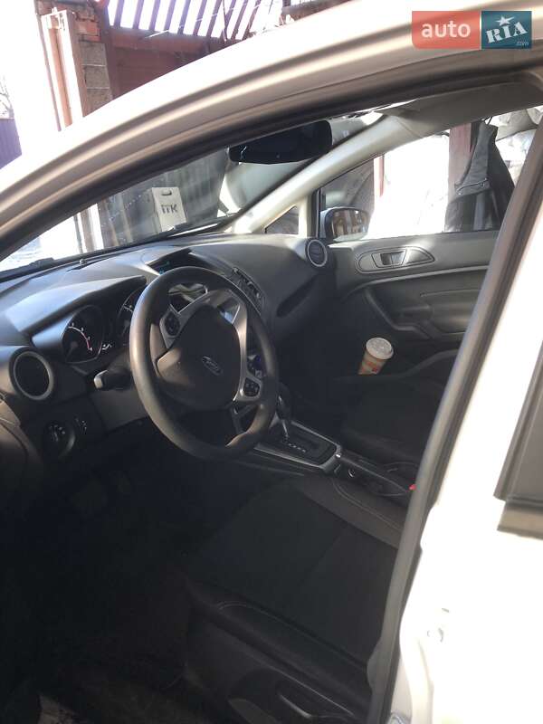 Седан Ford Fiesta 2017 в Киеве фото 4 Седан Ford Fiesta 2017 в Киеве