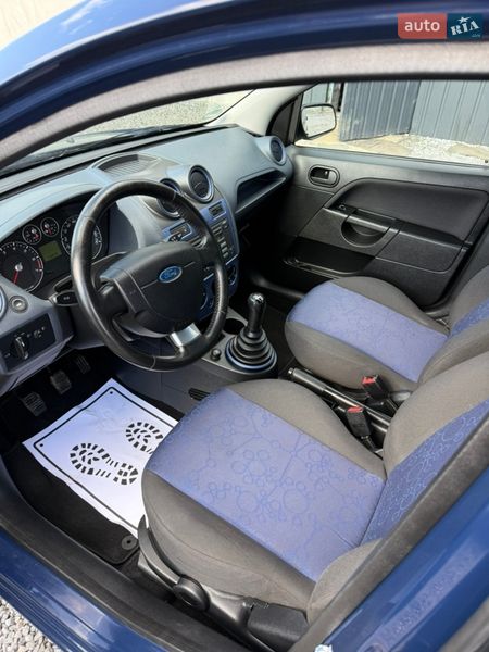 Хэтчбек Ford Fiesta 2008 в Луцке