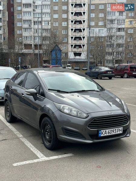 Седан Ford Fiesta 2018 в Киеве